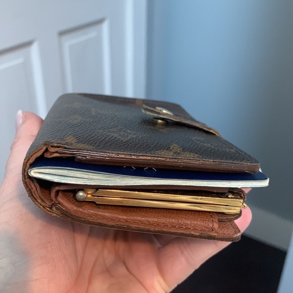 1999 authentic Louis Vuitton kisslock wallet - Picture 2 of 15